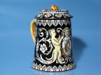 Deckelkrug im Renaissancestil. Frankreich Mitte 20 Jahrhundert 