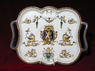 Fayencetablett im Renaissancestil. Gien, um 1870 