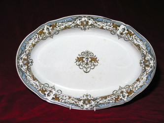 Große Platte im Renaissancestil. Gien, um 1900 