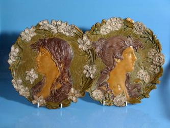 Paar Jugendstilteller. Böhmen um 1900 