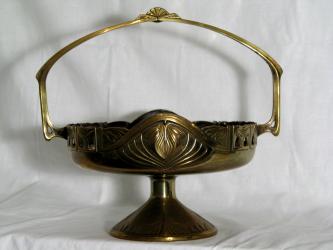 Jugendstil-Fußschale (Brotkorb). WMF, um 1905 