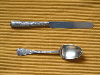 Messer und Löffel. London, 1879 