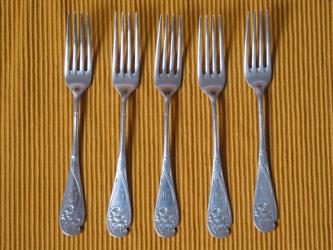 Fünf Jugendstil-Gabeln. WMF, um 1905 