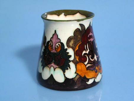 Kleine Fayencevase. Neu-Rozenburg, um 1920 