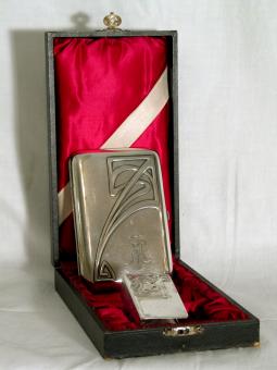 Jugendstil-Rauchgarnitur im Etui. WMF, um 1910 