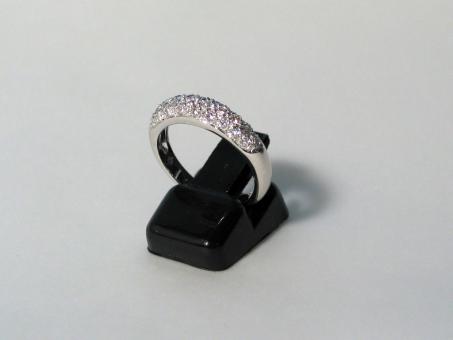 Weißgoldring mit Brillanten 